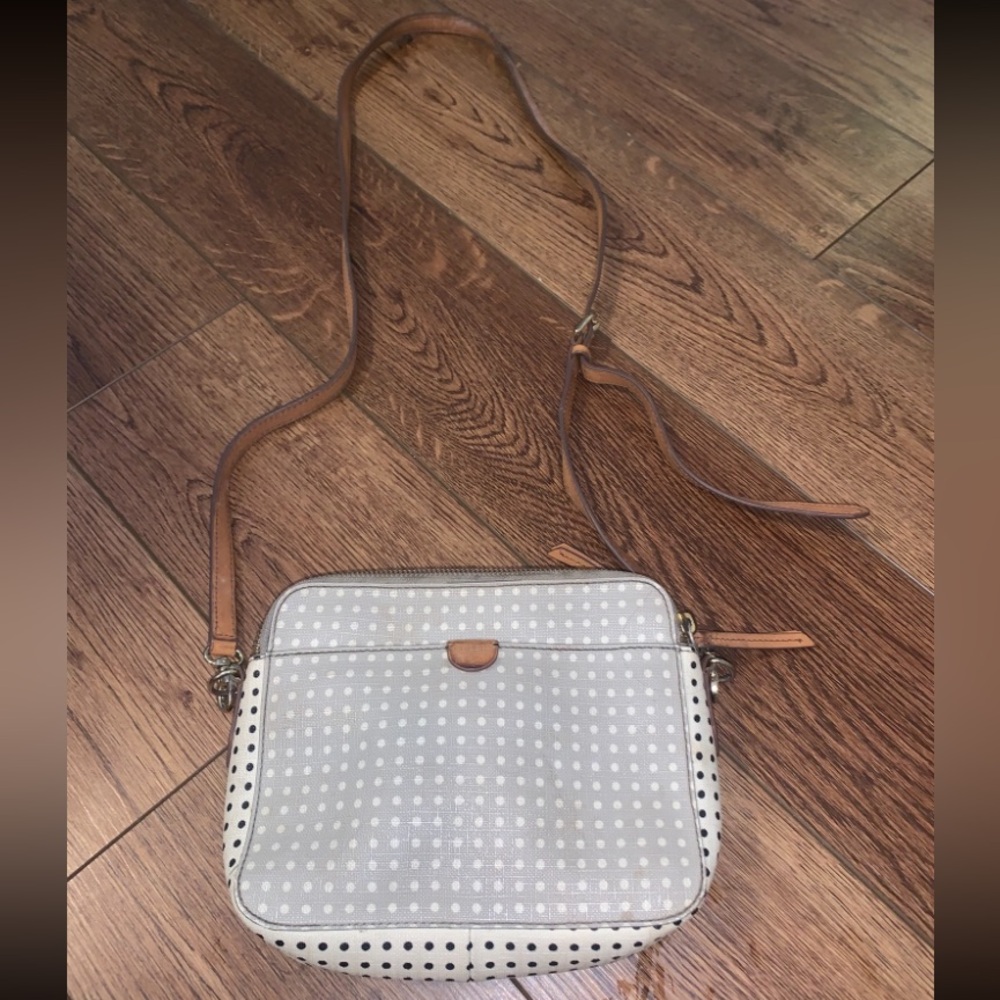 Fossil: Women’s Crossbody Bag: Couple of Small Marks on Interior: See Pics